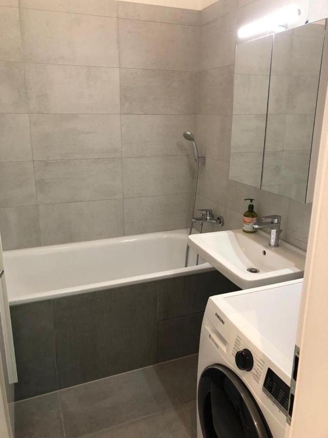Skau Gajova Family Two Bedroom Apartment With A Terrace Free Parking Bratislava Exterior foto